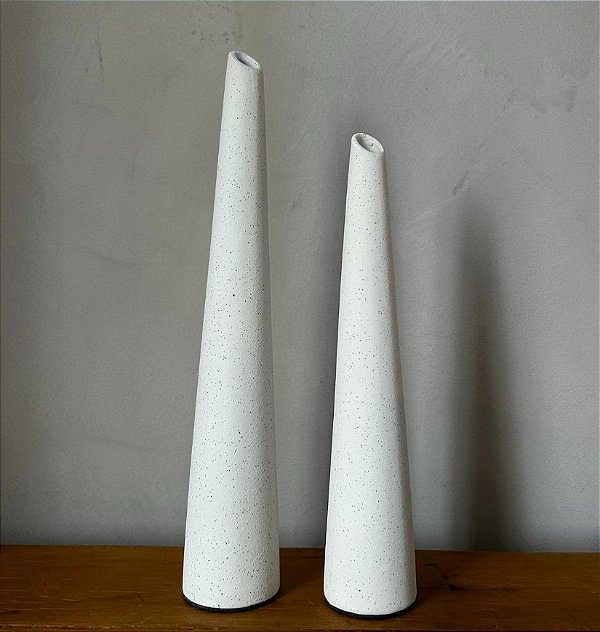 Vaso Minimalista em Cerâmica Branca - Mart