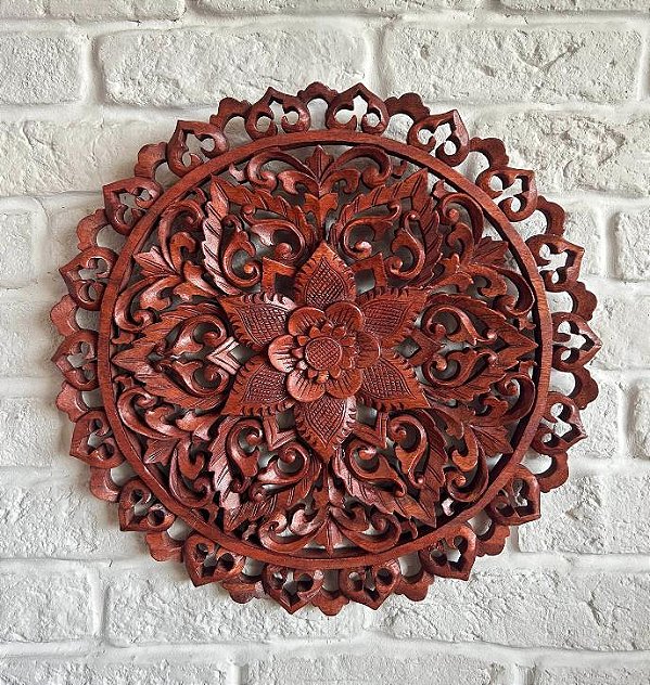 Mandala de Parede em Madeira com Flor Entalhada (40cm)