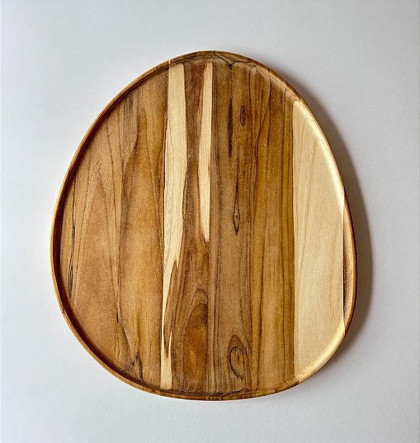 Tábua de Servir em Madeira Nobre Tangará (40x35cm) - Casa de Valentina
