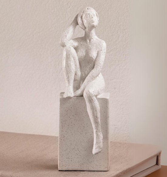 Escultura Decorativa de Mulher Pensativa (20x06)