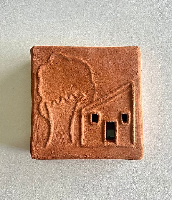 Tijolinho Decorativo de Barro Casa e Árvore (15x15) | Coleção Barrolândia