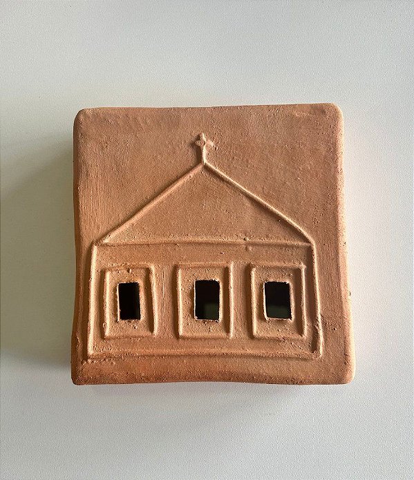 Tijolinho Decorativo de Barro Igrejinha (15x15) | Coleção Barrolândia