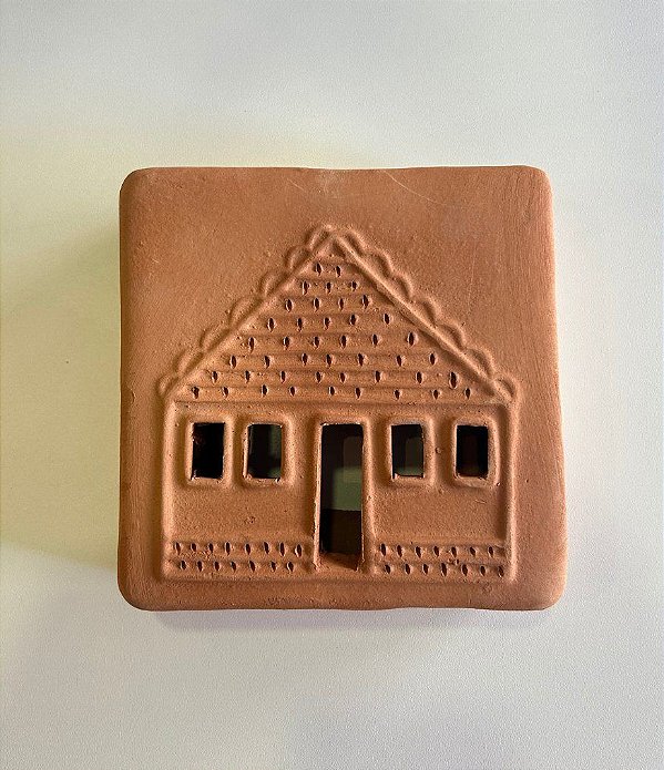 Tijolinho Decorativo de Barro Casinha Feliz (15x15) | Coleção Barrolândia