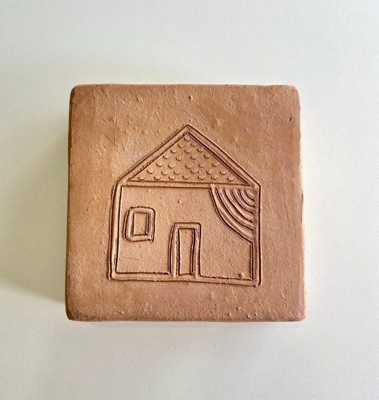 Tijolinho Decorativo de Barro Casinha da Vó (15x15) | Coleção Barrolândia