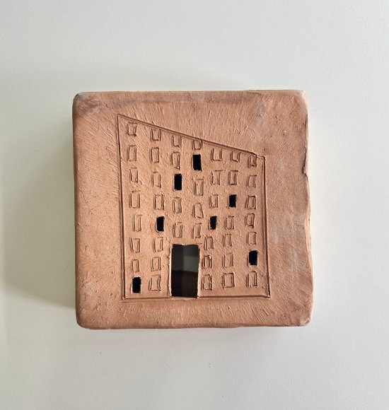 Tijolinho Decorativo de Barro Prediozinho (15x15) | Coleção Barrolândia