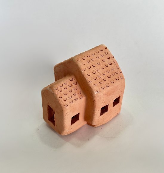 Casinha Decorativa de Barro Tropical | Coleção Vila Bonita