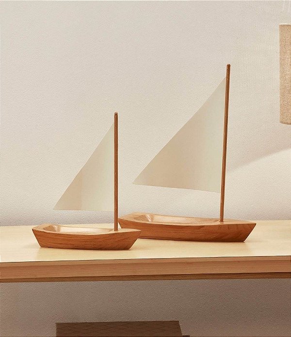 Escultura Barco a Vela em Madeira e Metal (P)