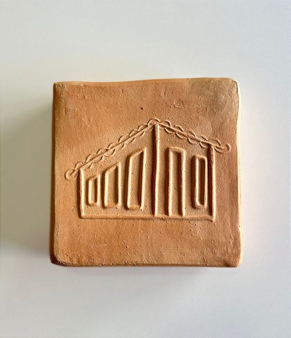 Tijolinho Decorativo de Barro Casa das Janelas (15x15) | Coleção Barrolândia