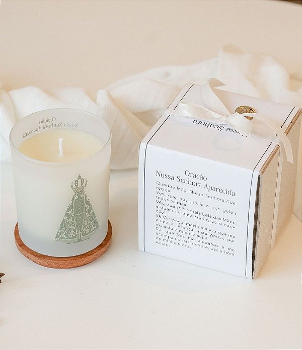 Vela Aromática Fragrância Orquídea Negra (210g) - Nossa Senhora Aparecida - Coleção Sacra