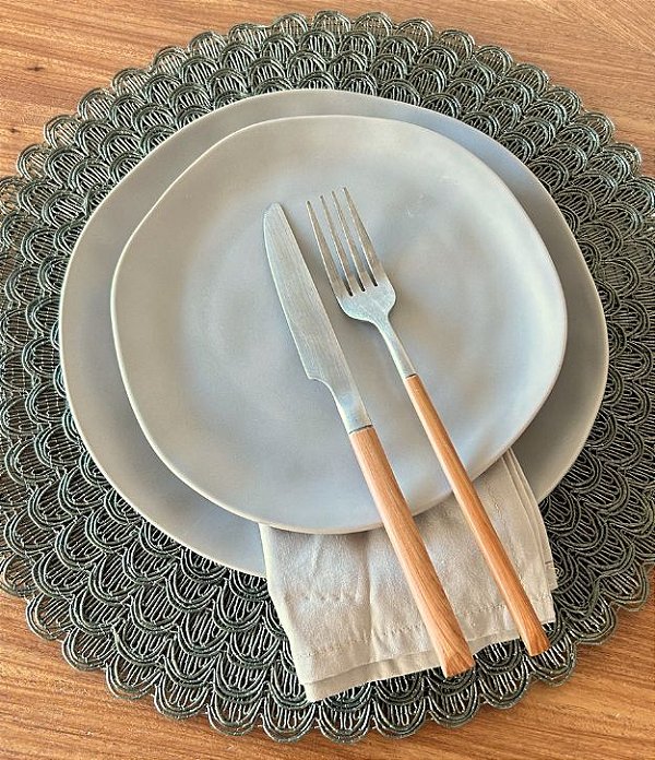 Conjunto 8 Pratos Cinza em Cerâmica Modelo Orgânico (4 Pratos de Jantar + 4 Pratos de Sobremesa)