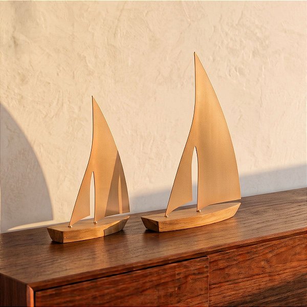 KIt Escultura Barco a Vela em Metal e Madeira (2 Pçs)