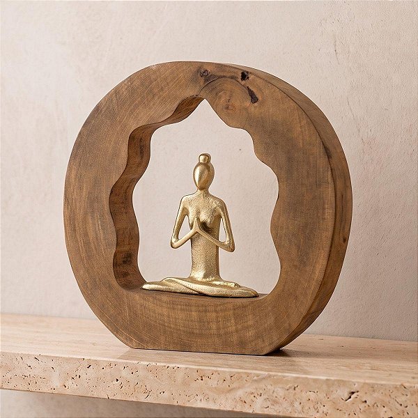 Escultura Mulher Namastê em Madeira e Metal Dourado (26x26)