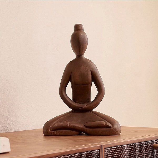 Escultura Mulher Meditando em Madeira (28x19Cm)