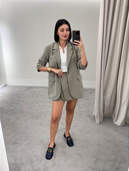 SHORTS SAIA ALFAIATARIA CINZA CLOE