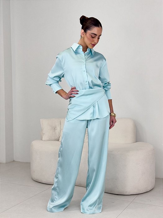 Conjunto Camisa Oversized e Pantalona Cetim