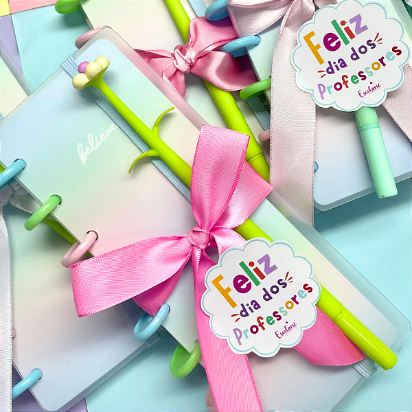 Kit Dia Dos Professores Caderneta de Discos + Caneta Gel Flowers 0,5mm