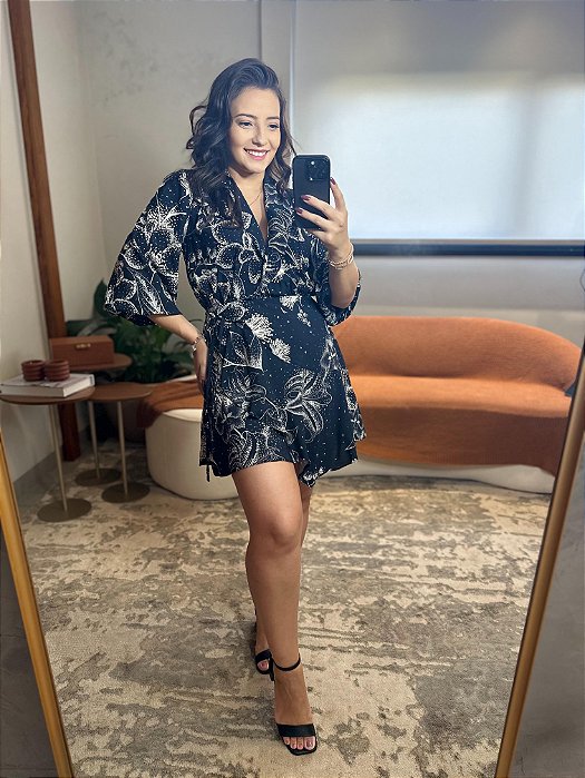 Vestido Curto Estampado Céu De Flor