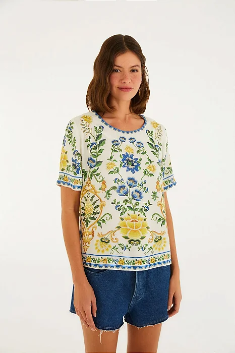 T-Shirt Estampada Floral Emília