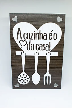 Quadro decorativo de madeira com frase