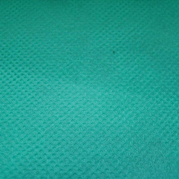 TNT 1,40M 40G Verde Claro REF 002 - Rolo com 50 Metros