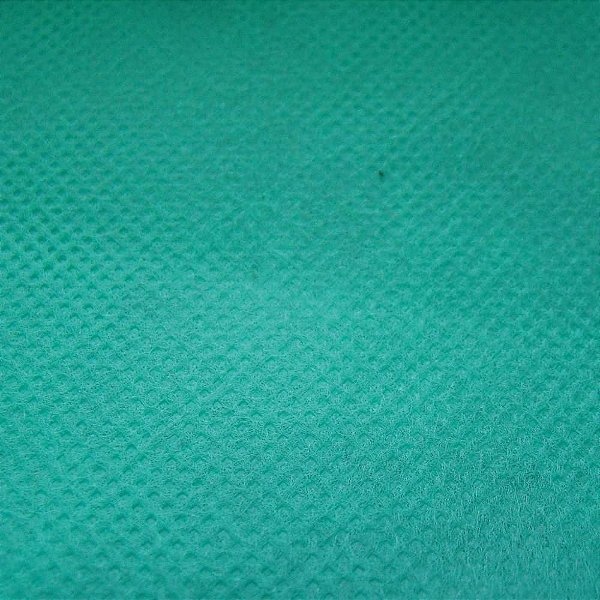 TNT 1,40M 40G Verde Claro REF 002 - Rolo com 50 Metros