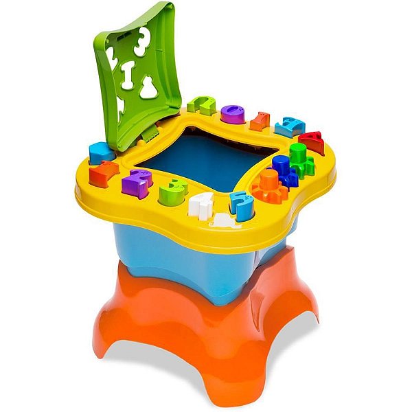 Brinquedo Educativo Mesinha de Atividades Menino
