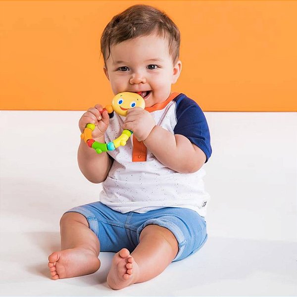 Mordedor Twist Teeth Bright Starts 10221 com Texturas e Movimento para Alívio das Gengivas