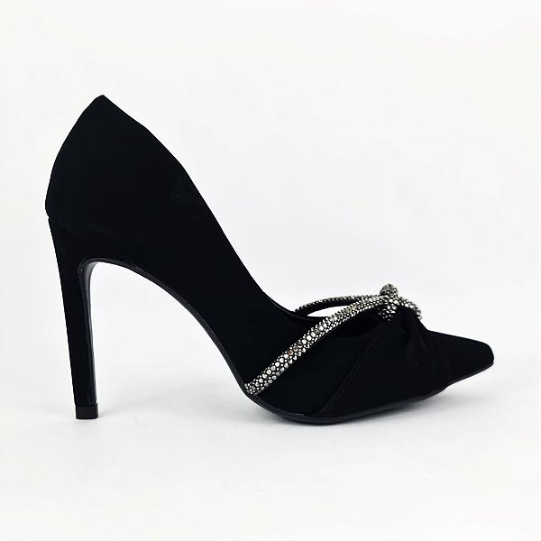Scarpin preto em Nobuk e tira com nó strass Dolcini