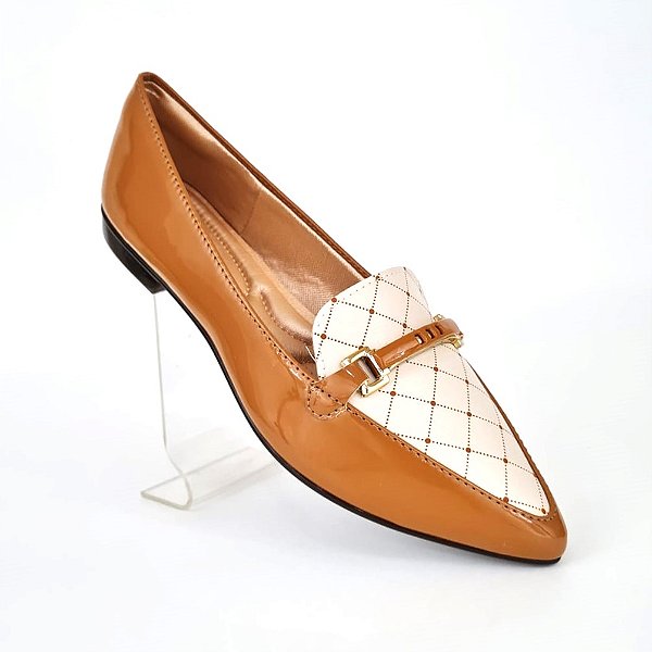 Sapatilha estilo mocassim holograma Eduarda Porto