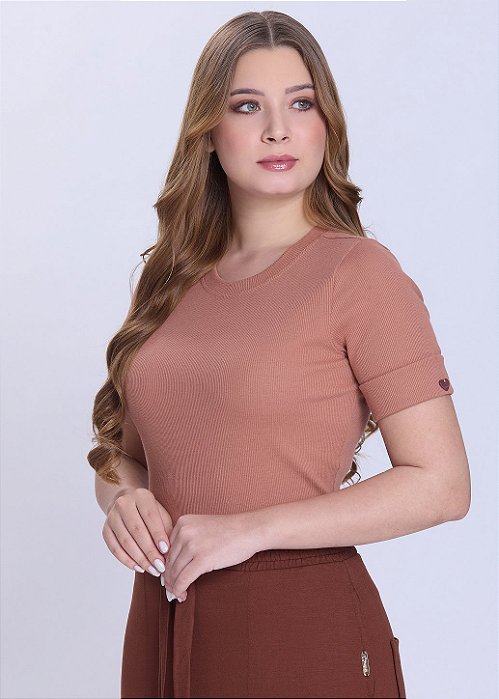 Blusa Manga Curta Feminina Luzinete em Malha Caramelo Hapuk