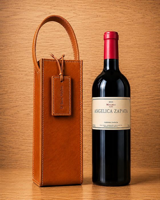 Bolsa Porta Vinho em Couro Sintético + Angélica Zapata Malbec 2021