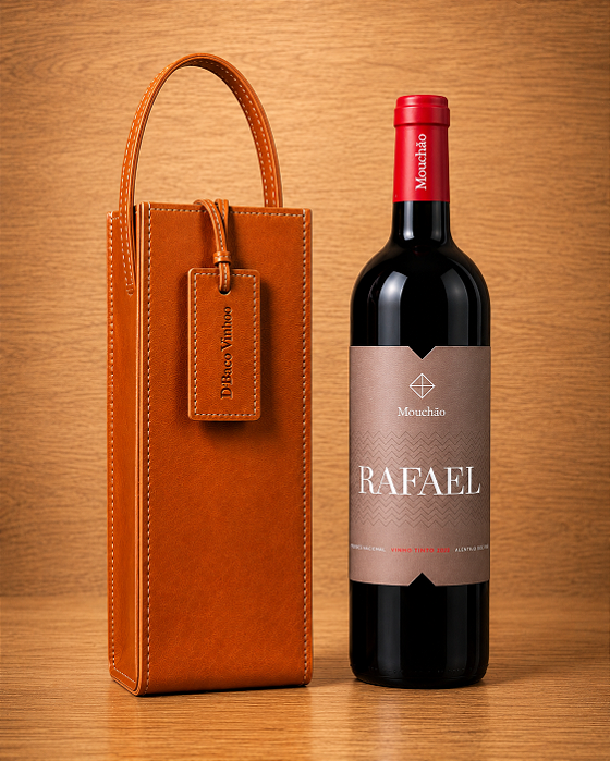 Bolsa Porta Vinho em Couro Sintético + Rafael Mouchão 2022