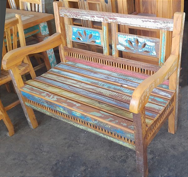 Namoradeira de viga de peroba rosa com resto de tinta