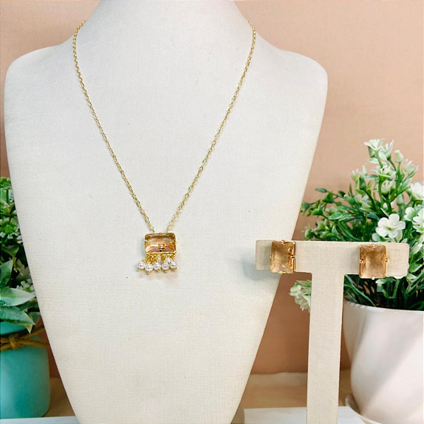 Conjunto com Cristal Retangular Champanhe e Detalhes em Pérolas