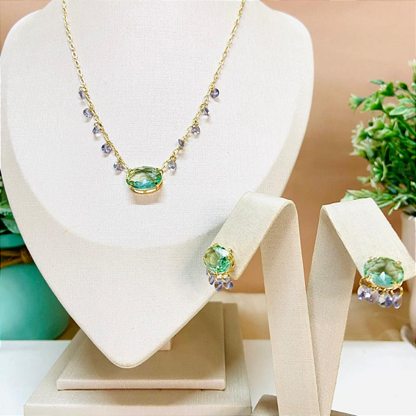 Conjunto com Cristal Verde Oval e Gotas no Tom Azul Violeta – Folheado a Ouro 18k