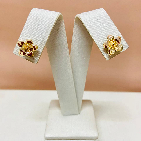 Brinco Flor Dourada – Folheado à Ouro 18k