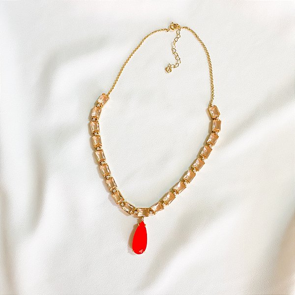 Colar cristais com gota em pedra fusion