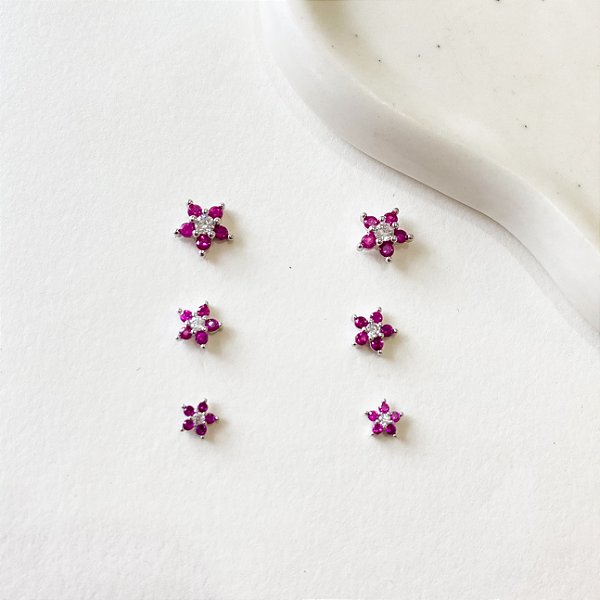 Trio brincos flores em zircônias