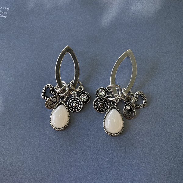 Brinco base oval patuás