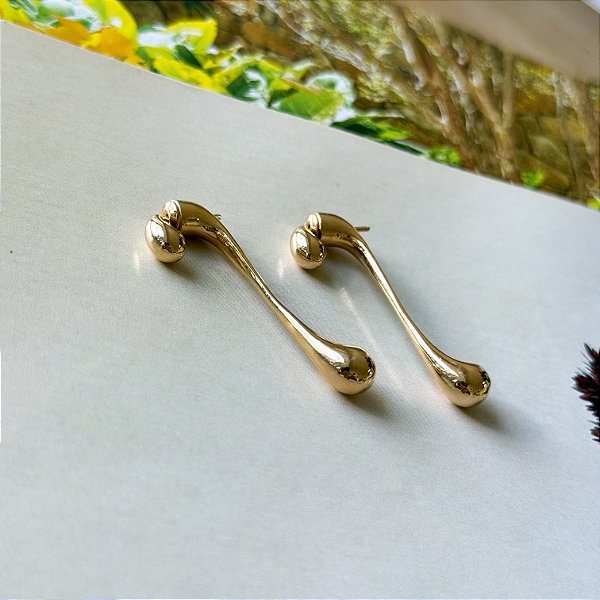 Brinco Gota Alongada Banho Ouro