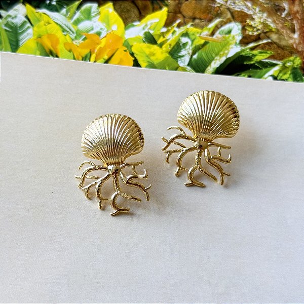 Brinco Concha e Coral Banho Ouro Feminino