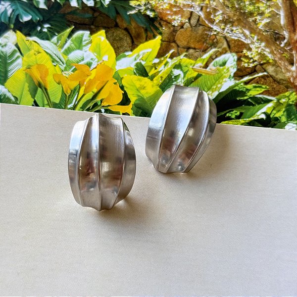 Brinco Orgânico Acetinado Banho Ródio Branco