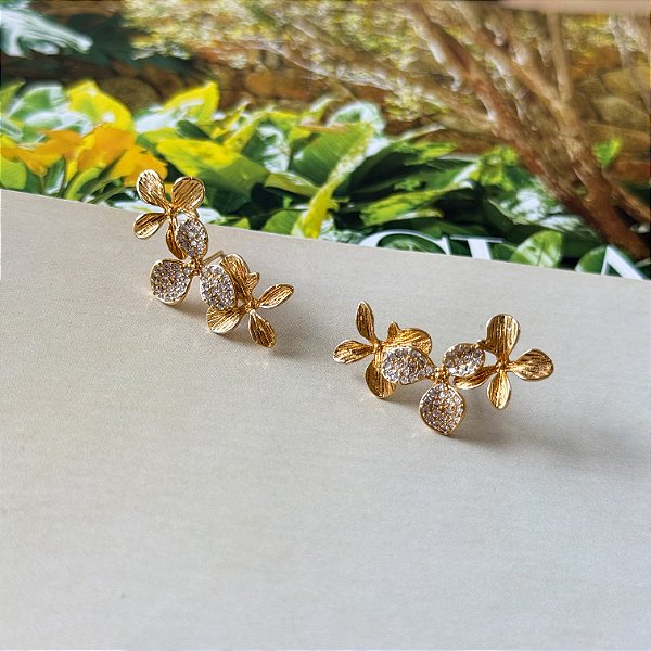 Brinco Ear Cuff Flores com Zircônia