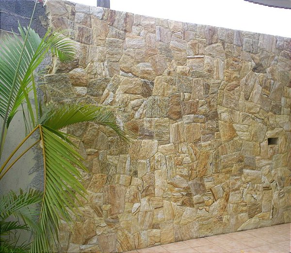 Pedra Madeira Bruta amarela m²