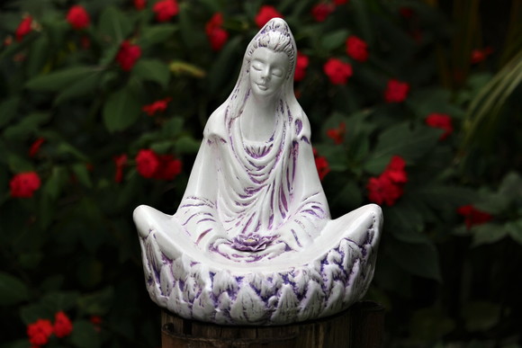 KUAN YIN