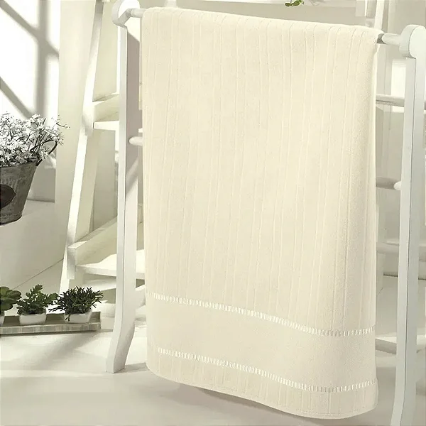Toalha De Banho Velour Para Bordar Bella Dohler 70cmx1,40m Cor 3137-Marfim
