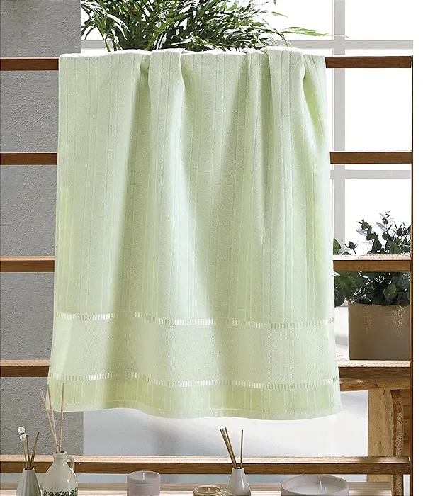 Toalha de Rosto Aveludada Bella para Bordar 50cm x 80cm - Dohler - Cor 10474-Verde Claro