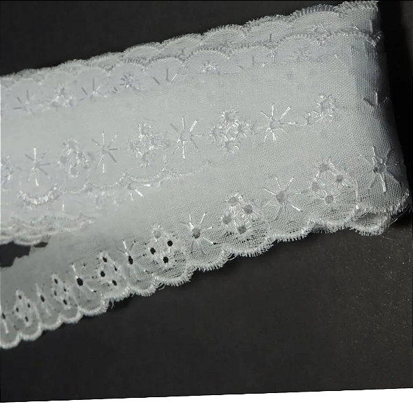 Bordado Inglês 2,5cm com 13,71 Metros Ref.249 Branco