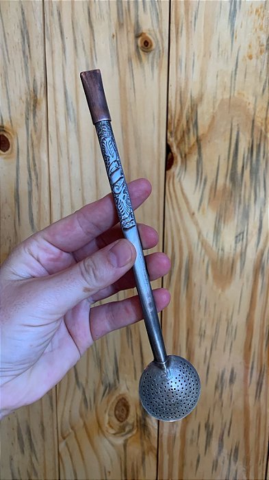 Bomba de Alpaca Envelhecida Entalhada/Biqueira em Bronze - 21,5 cm