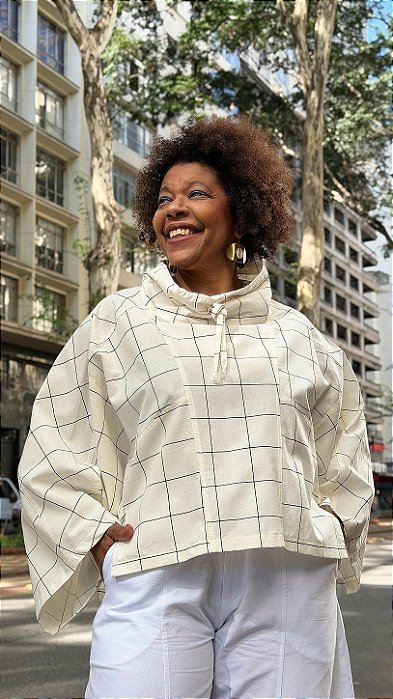 Blusa Aroeira - Branca Quadriculada